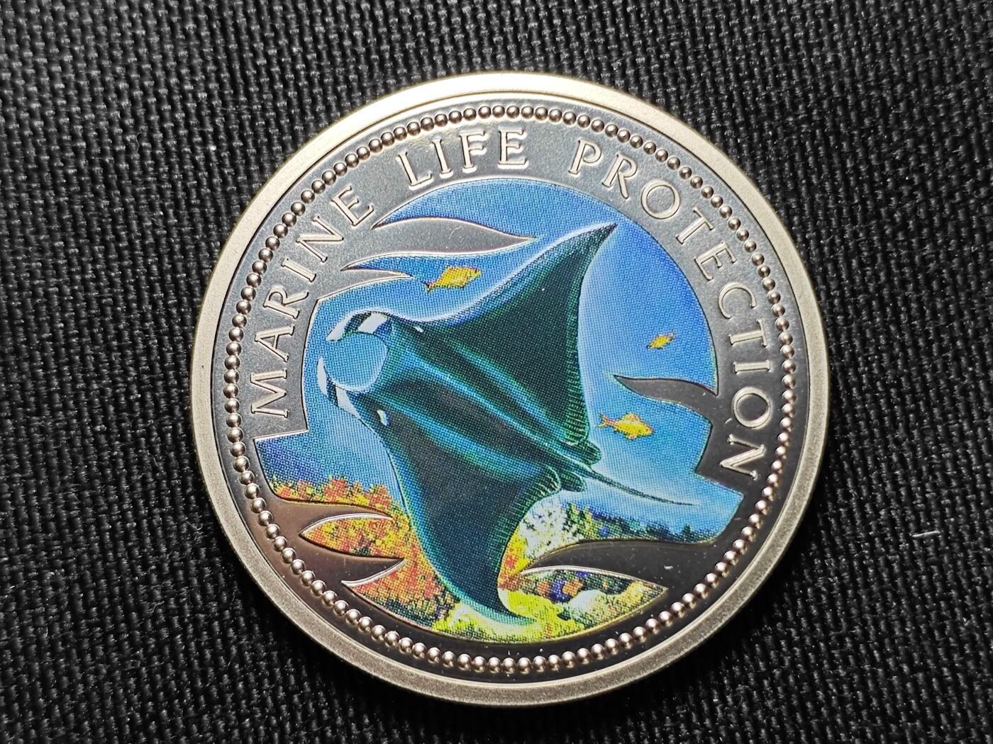 KK钱币收藏小铺   套币专场 2月预留时间 周末发货  1999帕拉1元彩色纪念币 美人鱼