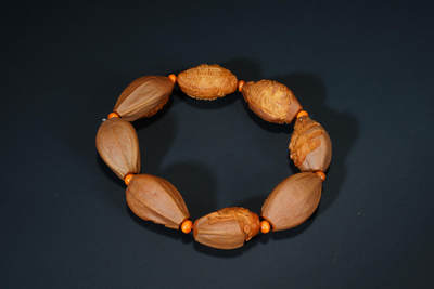 上海都达杂项专场六二【全场包邮】  - 名家 橄榄核雕《佛魔群仙》手串69-263