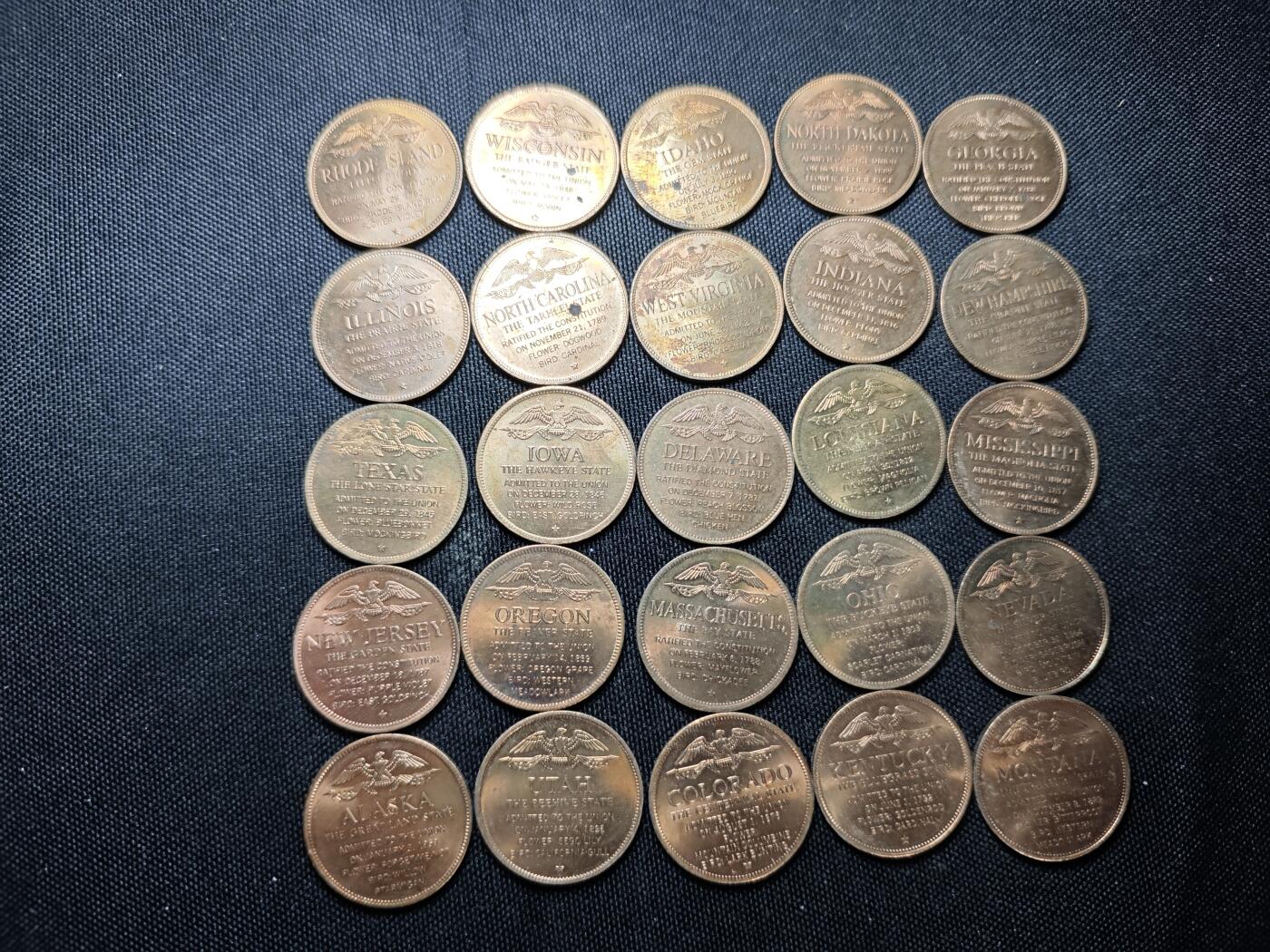 KK钱币收藏小铺   套币专场 2月预留时间 周末发货  美国洲纪念章50枚一组