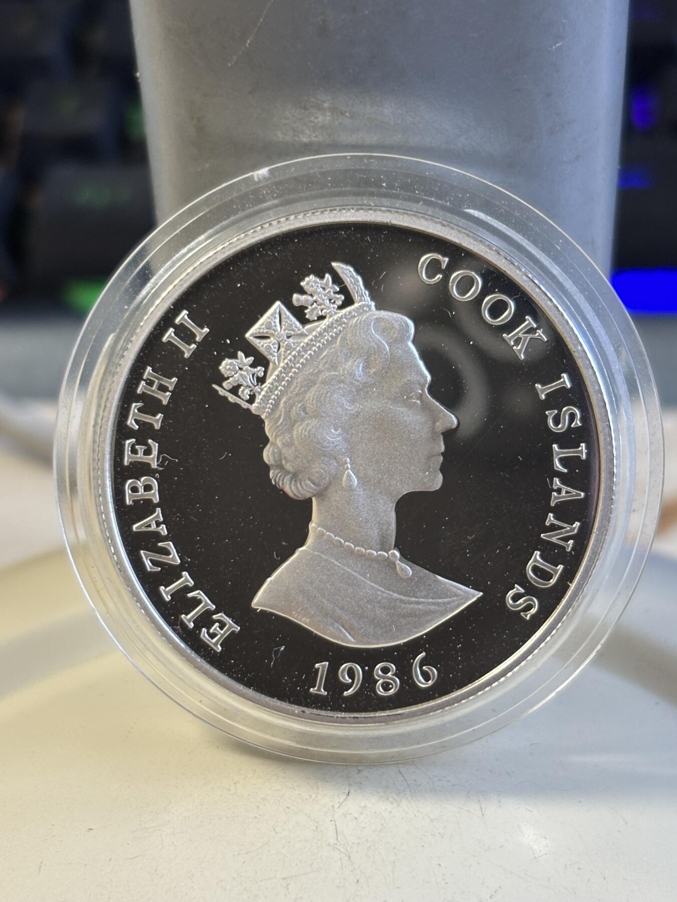 第194期拍卖 库克1986年安德鲁王子婚礼加厚版精制纪念银币，925银，54.44克，