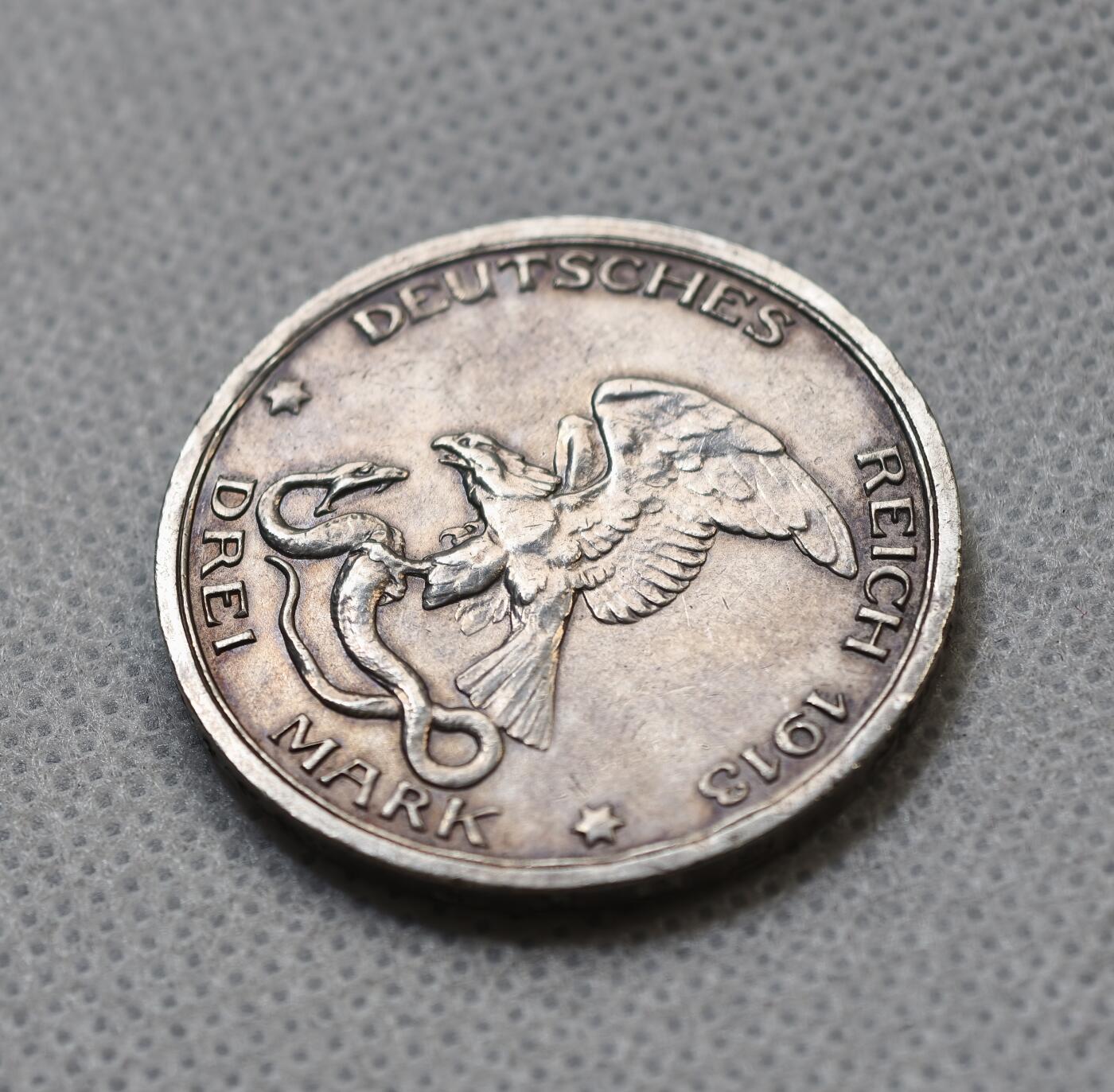 甄臻铺-世界币章拍卖（第55期），3月28日甄品场（直播拍卖）拍品征集中，送拍享返佣金等优惠多多