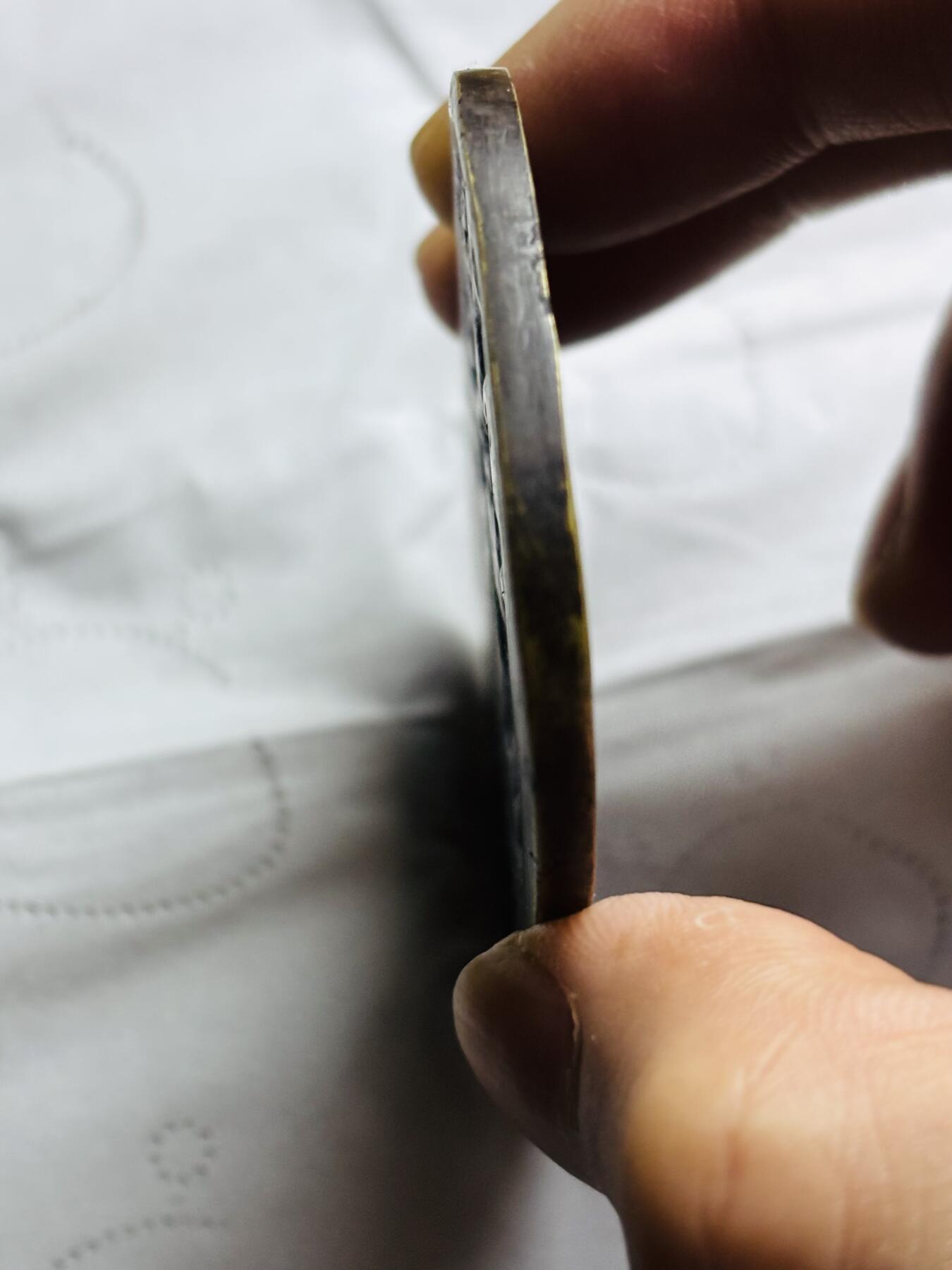 文馨钱币收藏第 297 场，银币，古钱币，铜元场，长期接代拍业务 少见日本 七百 越能通用 马踏梅花花钱，直径 78.5 宽 47.6 厚 3.3 重 78.9 克