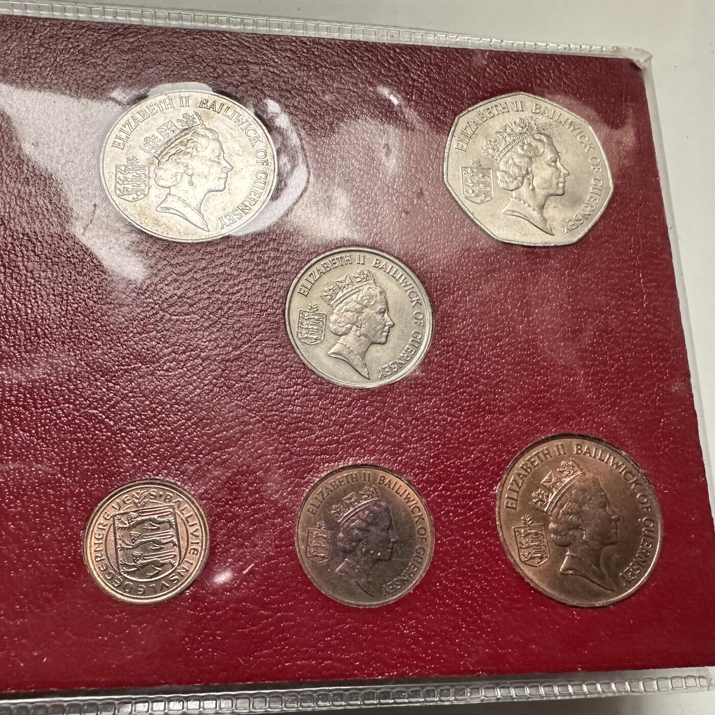 🌹外币初藏🌹🐯2026年第32场   每周二四六晚8️⃣点 接代拍 根西岛1986年套币