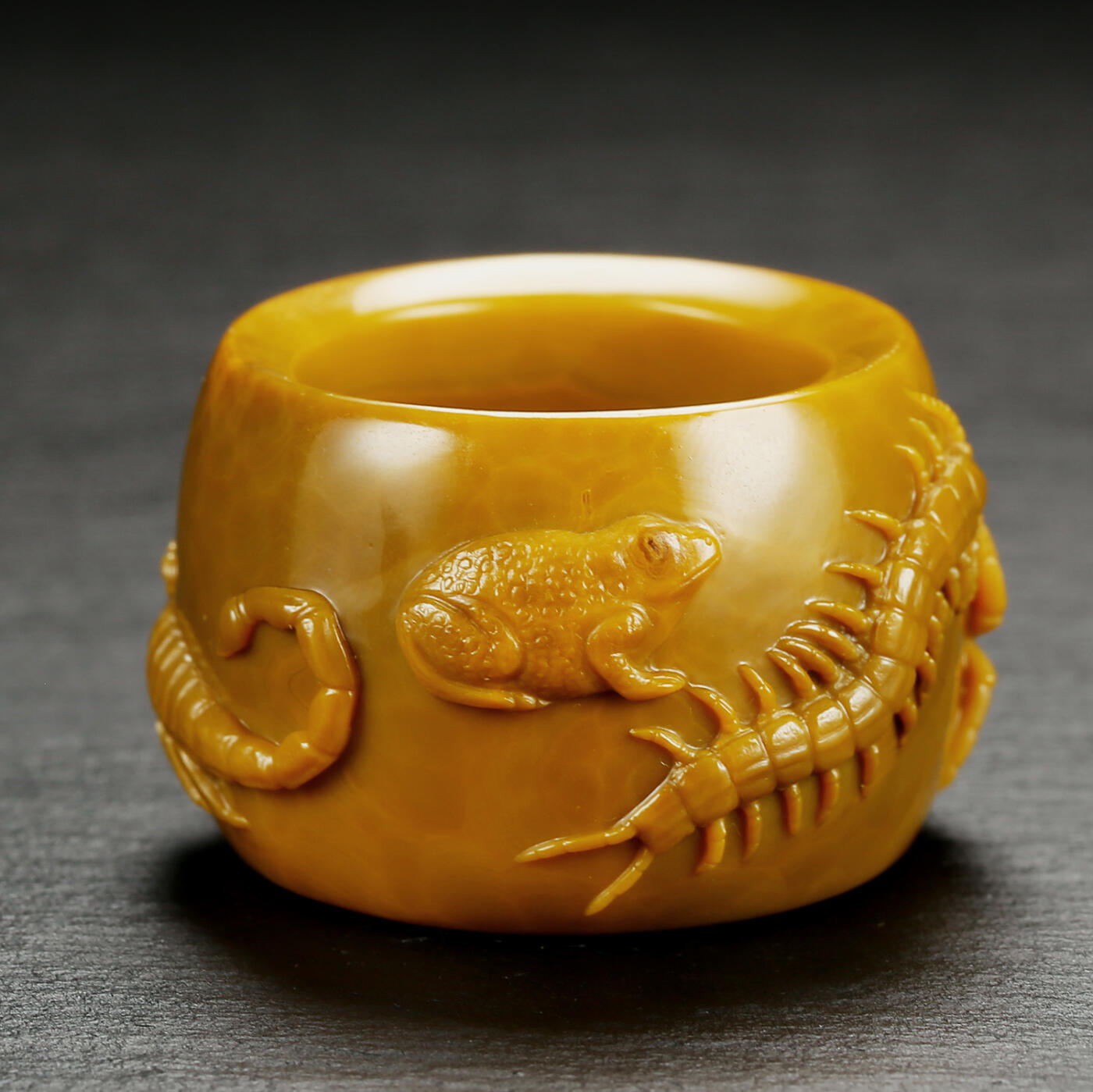 碧月说宝.君子怀瑾·当代和田玉清风专场(三) 李文卓 巧雕扳指