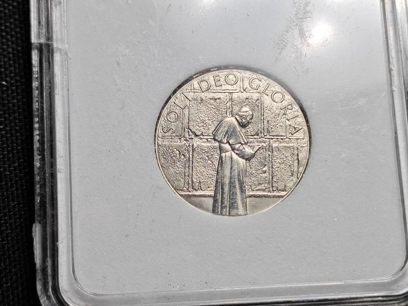 KK钱币收藏小铺   套币专场 2月预留时间 周末发货  马耳他骑士团 2005年梵蒂冈教皇纪念币 