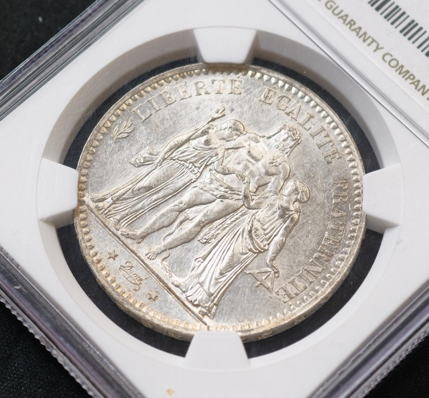 甄臻铺-世界币章拍卖（第55期），3月28日甄品场（直播拍卖）拍品征集中，送拍享返佣金等优惠多多