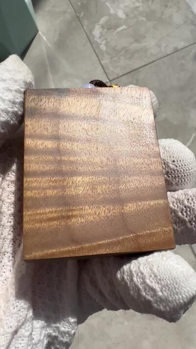 零元拍：NO52金丝楠平安无事牌，3D立体波纹。满水波香喷喷的小金砖，金光闪闪，61.5/48/16MM