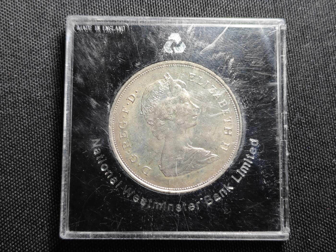 KK钱币收藏小铺   套币专场 2月预留时间 周末发货  英国克朗币 带盒