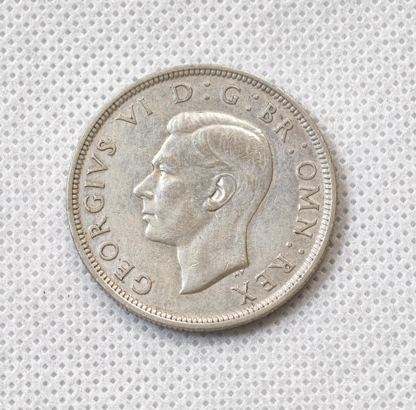 甄臻铺-世界币章拍卖（第55期），3月28日甄品场（直播拍卖）拍品征集中，送拍享返佣金等优惠多多