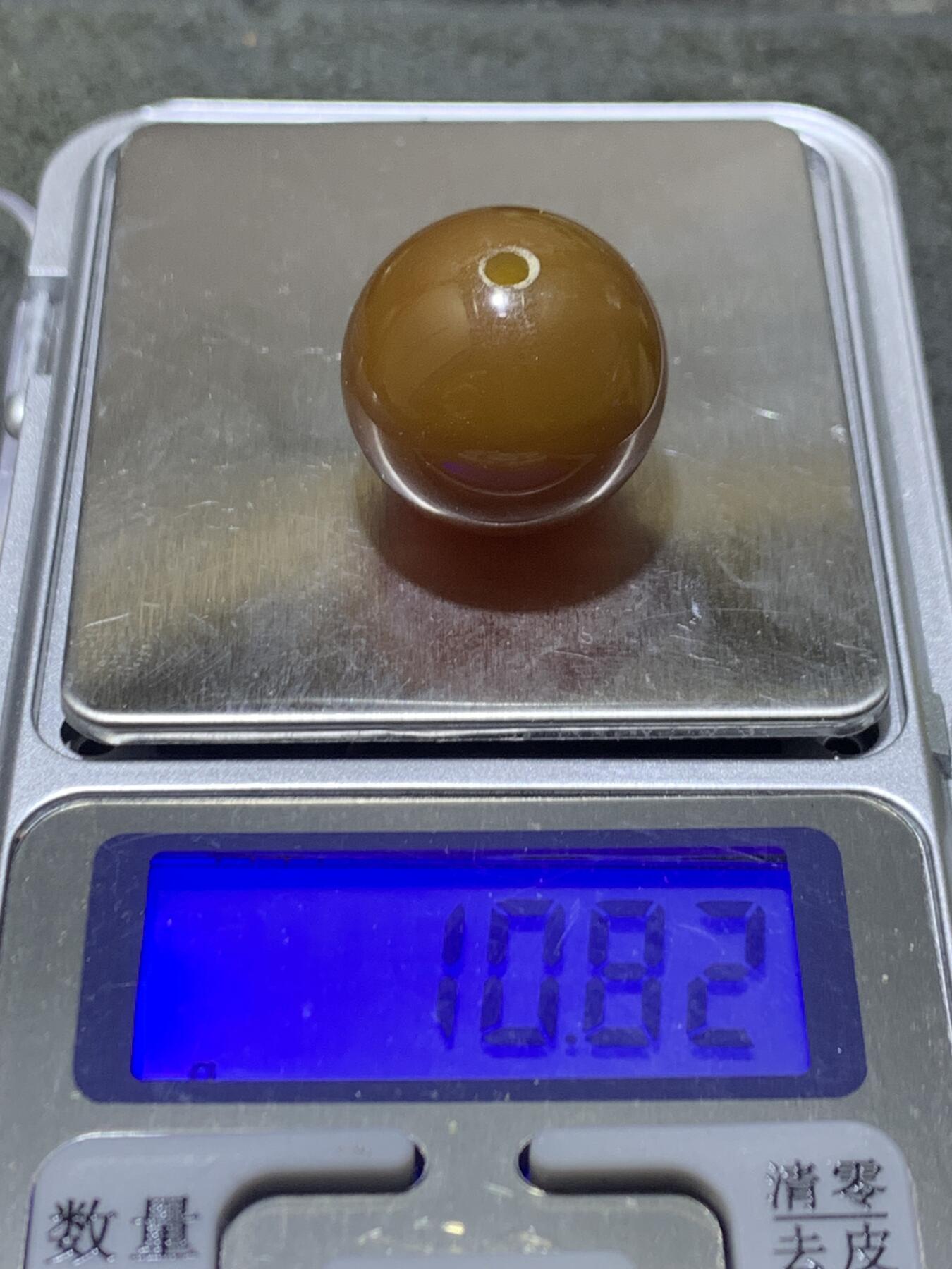 精美北红玛瑙2.0圆珠一颗，