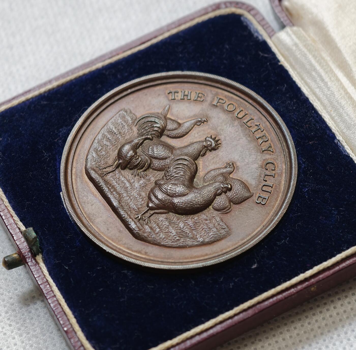 甄臻铺-世界币章拍卖（第55期），3月28日甄品场（直播拍卖）拍品征集中，送拍享返佣金等优惠多多