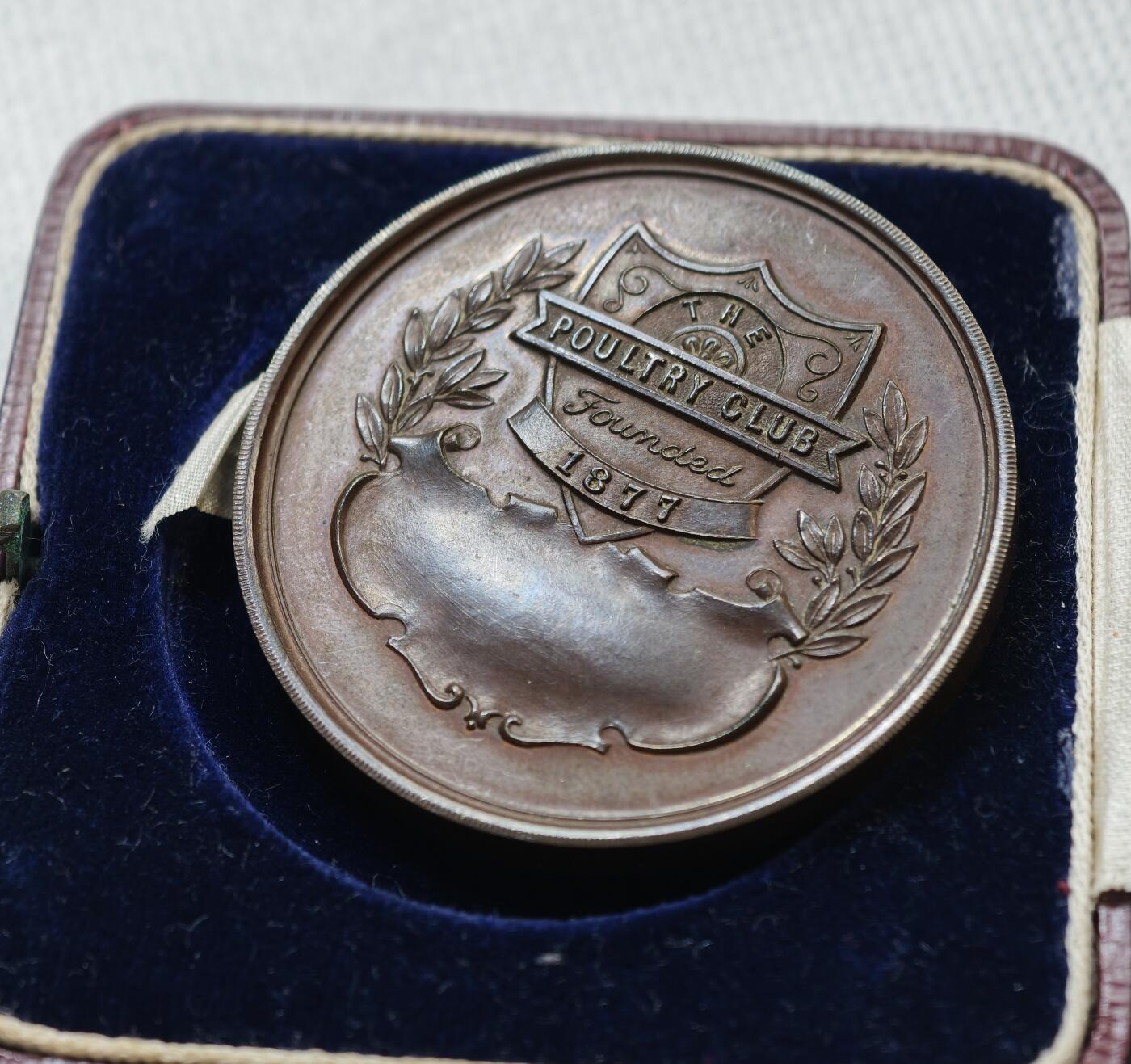 甄臻铺-世界币章拍卖（第55期），3月28日甄品场（直播拍卖）拍品征集中，送拍享返佣金等优惠多多