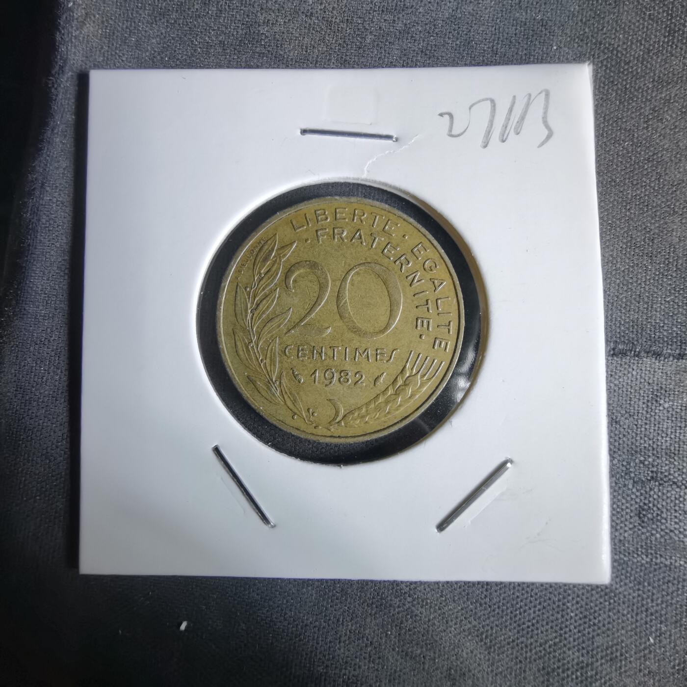 沼泽如烟--第1027场 法国1982年20分