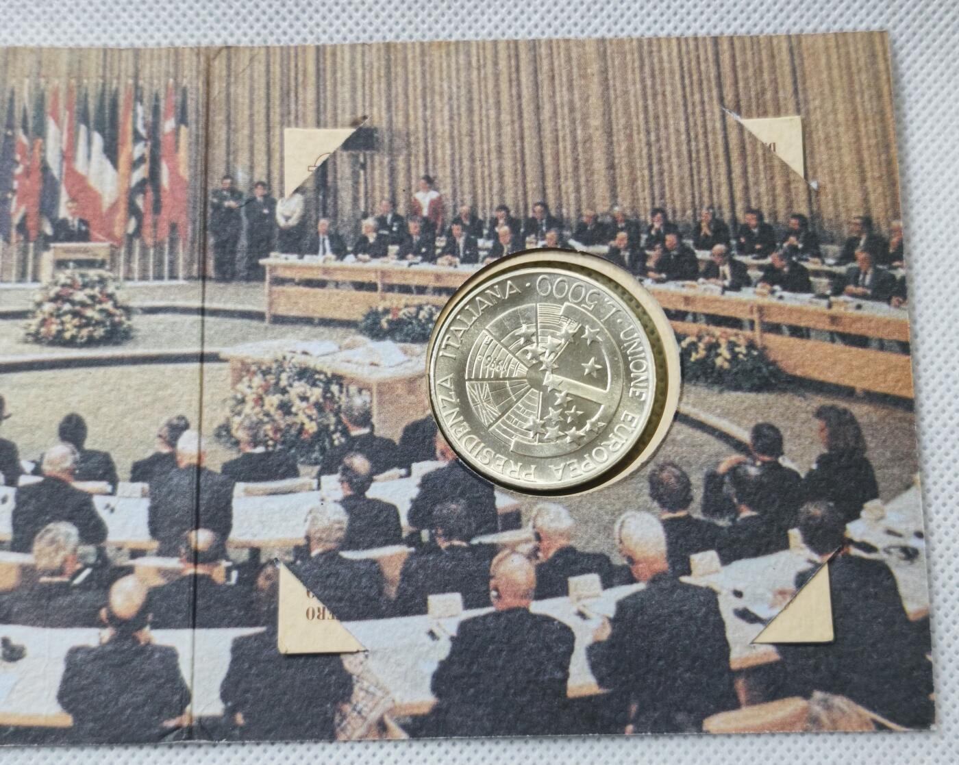 甄臻铺-世界币章拍卖（第55期），3月28日甄品场（直播拍卖）拍品征集中，送拍享返佣金等优惠多多 1996年意大利5000里拉银币，担任欧盟轮值主席，卡装