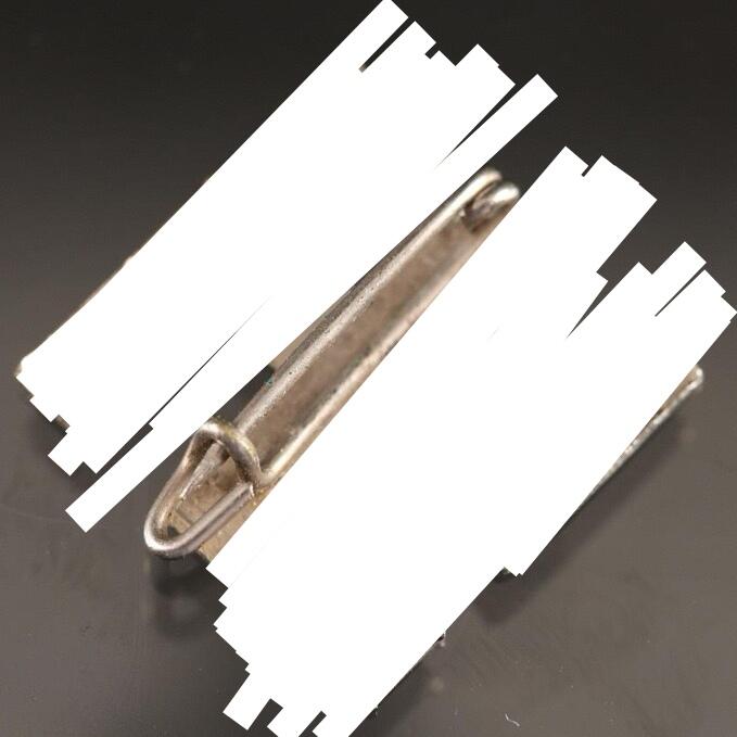 小驴勋章奖章收藏3月21日周六晚六点拍卖（珍爱和平，收藏战争，铭记历史，勿忘国耻，忠党爱国。有偿代拍，送拍规则在简介最后，参拍须阅读规则后再参拍，关系到运费包装发货时效真假辨别等关键信息，拍卖时不再发原图，看大图店主微信码在拍卖店铺介绍里） 画家喜欢的那个符号徽章的原模具，最后两图为实例，半斤重