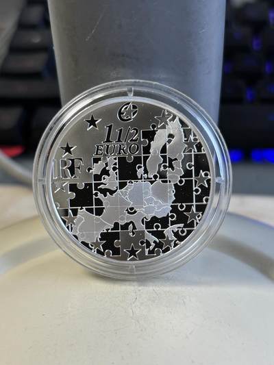 第194期拍卖 - 法国2004年欧盟扩张1-1/2欧元精制纪念银币，900银，22.2克