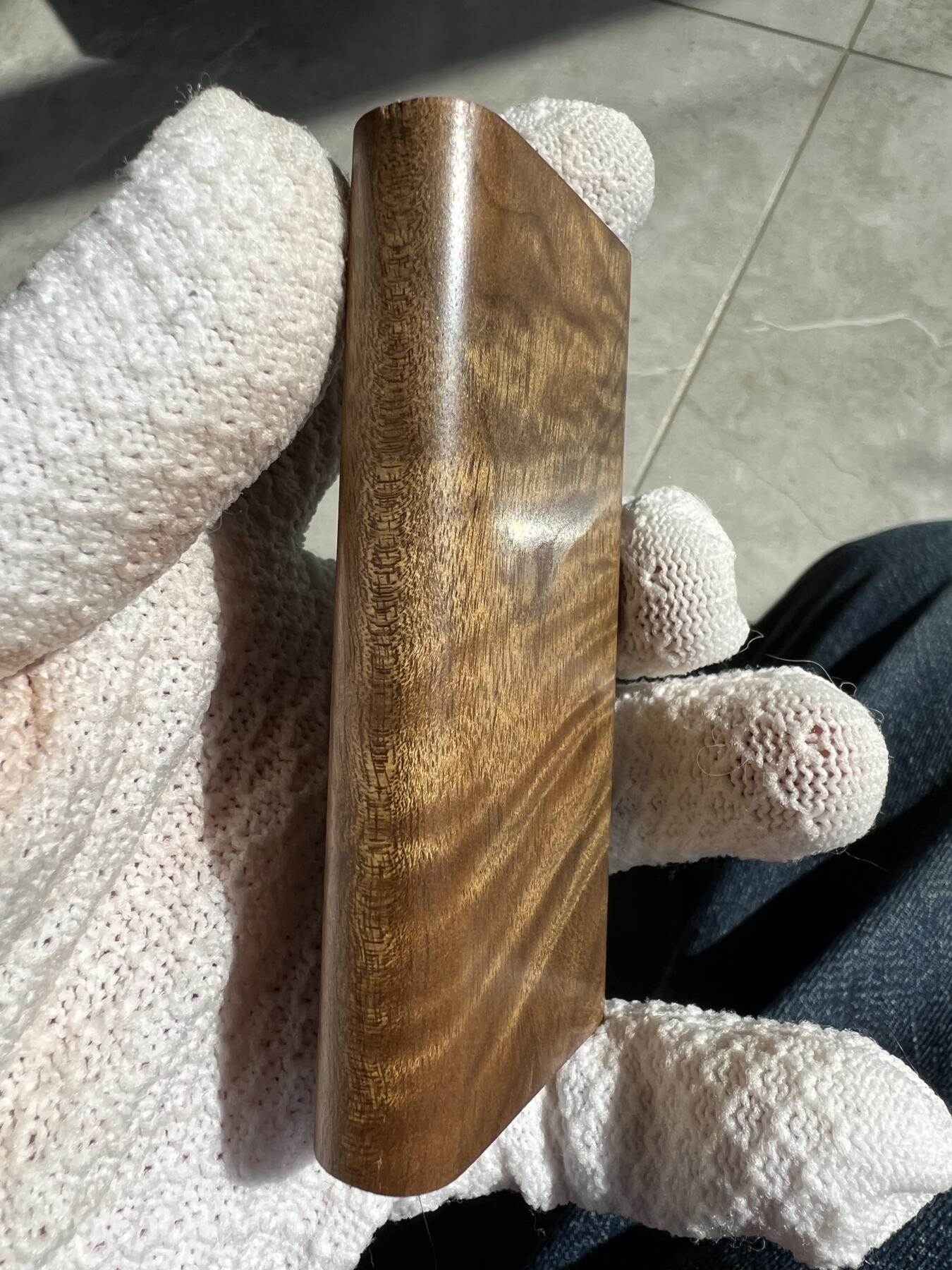 零元拍：NO58金丝楠平安无事牌，3D立体波纹。满水波香喷喷的小金砖，金光闪闪，87/47/14MM