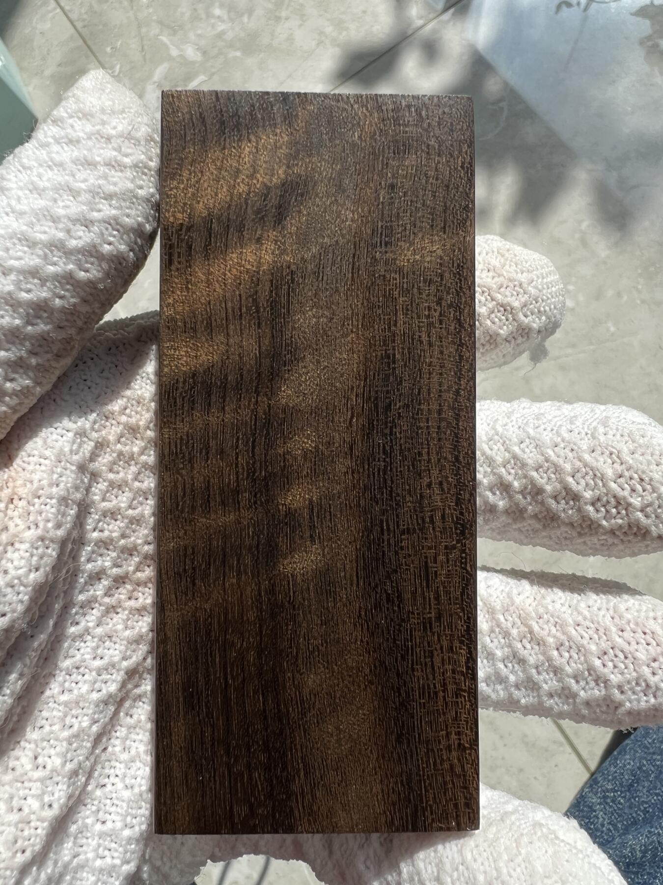 零元拍：NO53金丝楠平安无事牌，3D立体波纹。满水波香喷喷的小金砖，金光闪闪，101/44/18.5MM