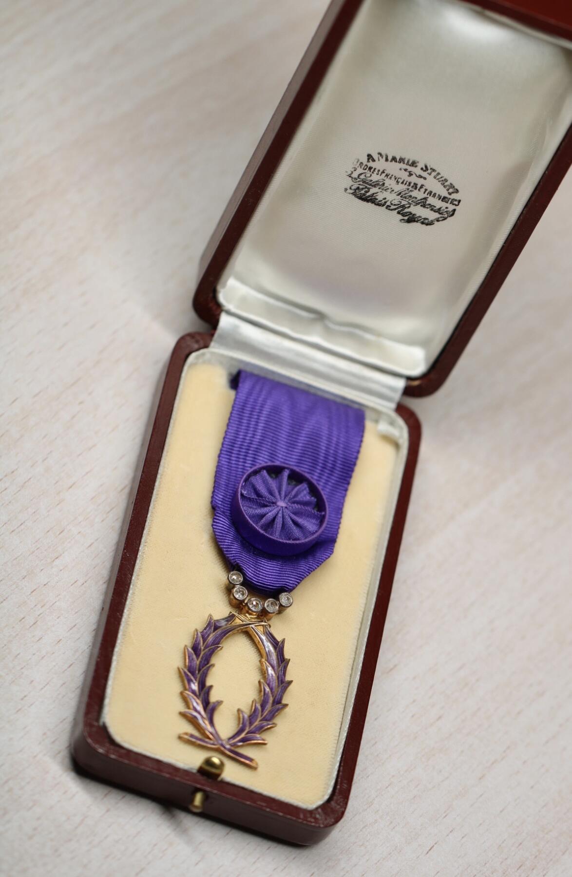 大猫徽章拍卖 第290期 法国军官级棕榈学术勋章 珠宝商定制版