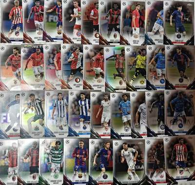 龙虎卡牌-七九场（满200元包邮，无佣金，每周六结拍，欢迎送拍） - 35张 折射卡 Topps Chrome系列的欧冠足球球星卡，卡片以欧冠赛事为主题，涵盖欧洲五大联赛及荷甲、苏超等联赛的欧冠参赛球队球员，卡面采用Chrome系列标志性的金属折射工艺，是足球收藏卡中的热门品类。