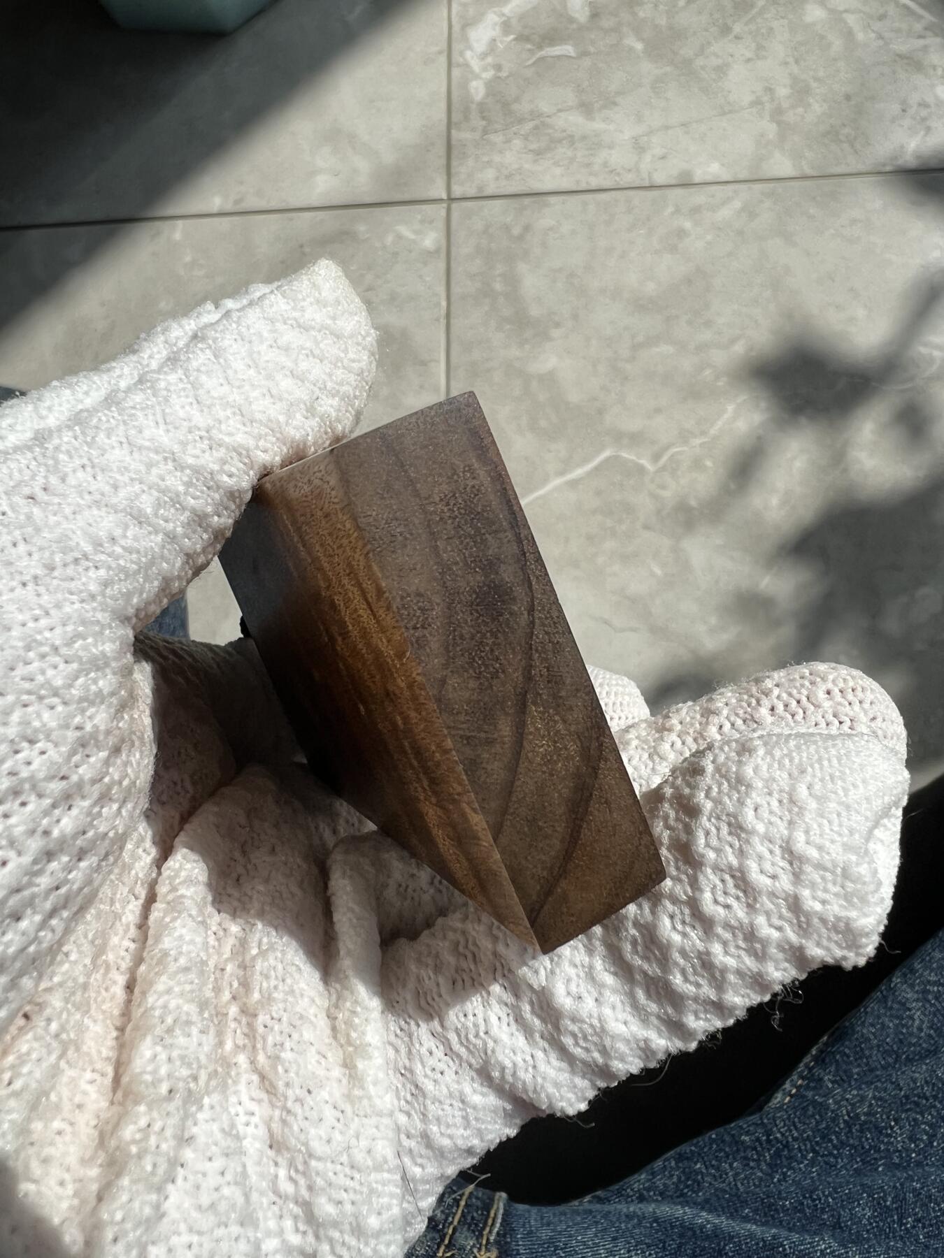 零元拍：NO50金丝楠平安无事牌，3D立体波纹。满水波香喷喷的小金砖，金光闪闪，73/45.5/14MM