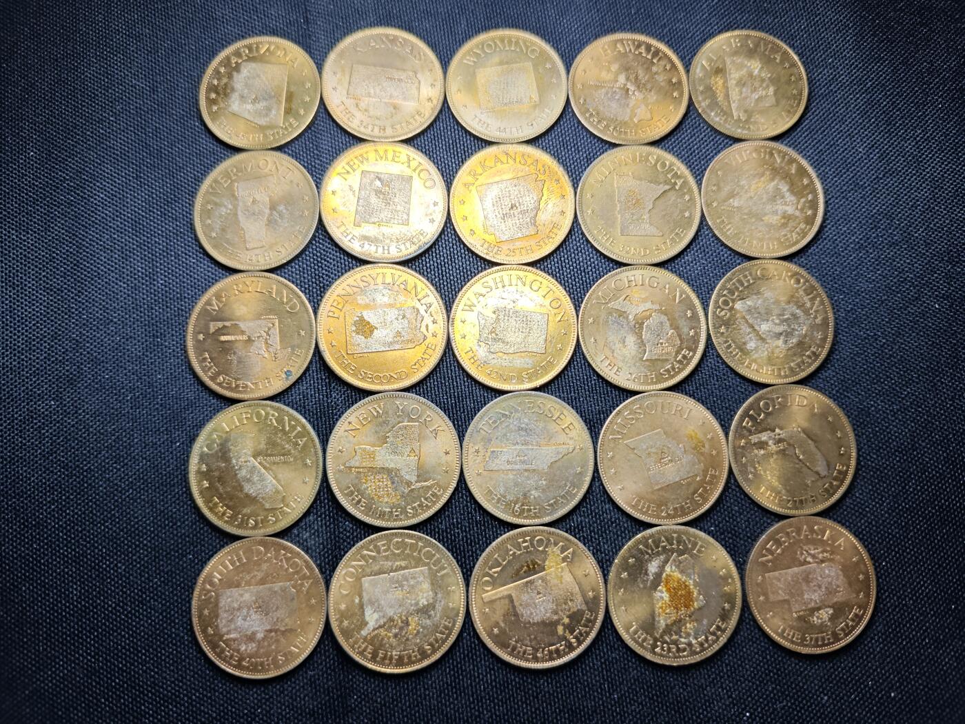 KK钱币收藏小铺   套币专场 2月预留时间 周末发货  美国洲纪念章50枚一组