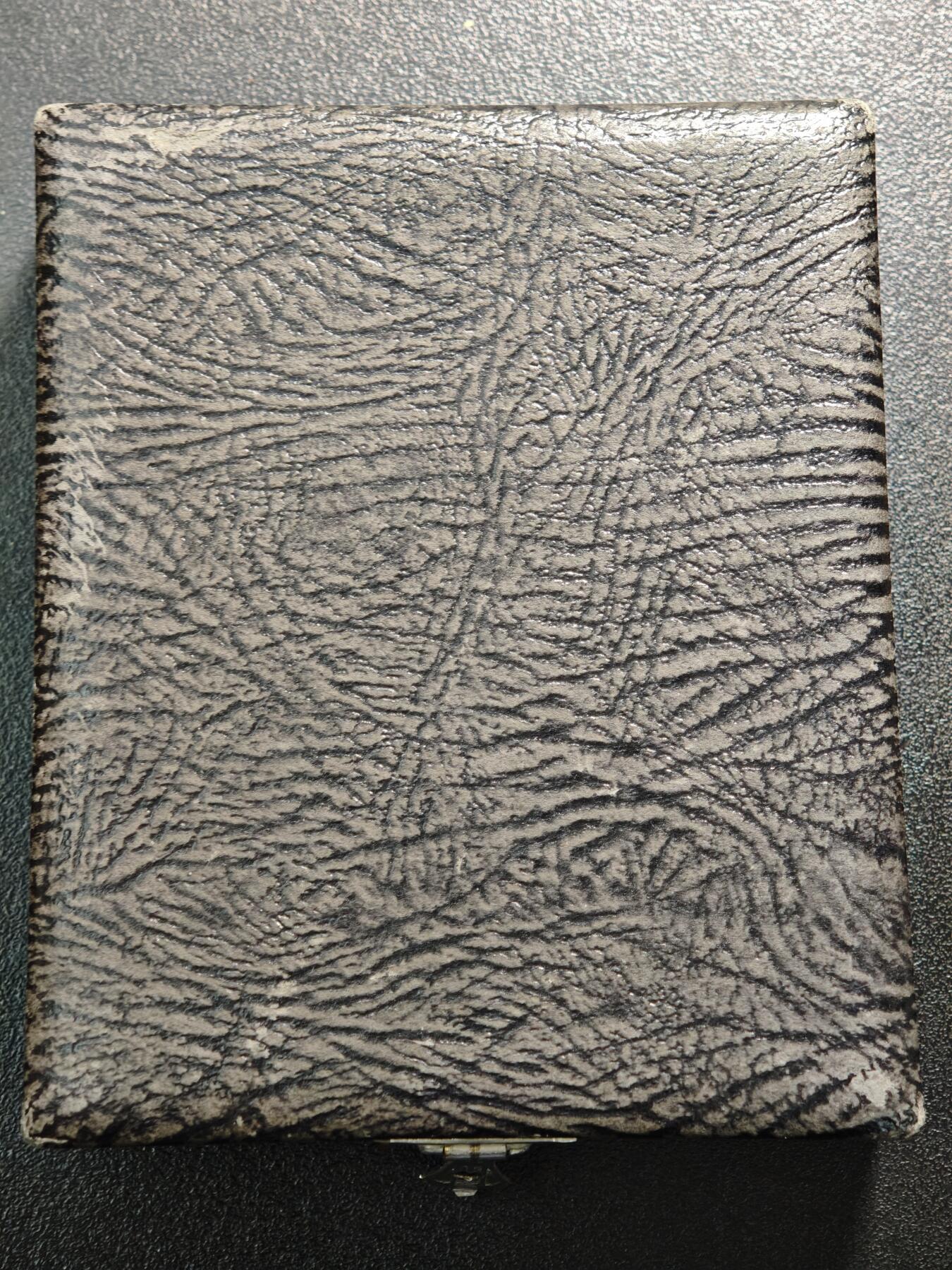 【德藏】世界币章拍卖第168期（拍品征集中~欢迎藏友联系） 1926-27年 德国魏玛共和国时期德国游泳赛事菱形纪念徽章 带盒 直径约：57.6mm×76.5mm/左，58.7mm×77.8mm/右；重约：43.1/左，63.1g/右