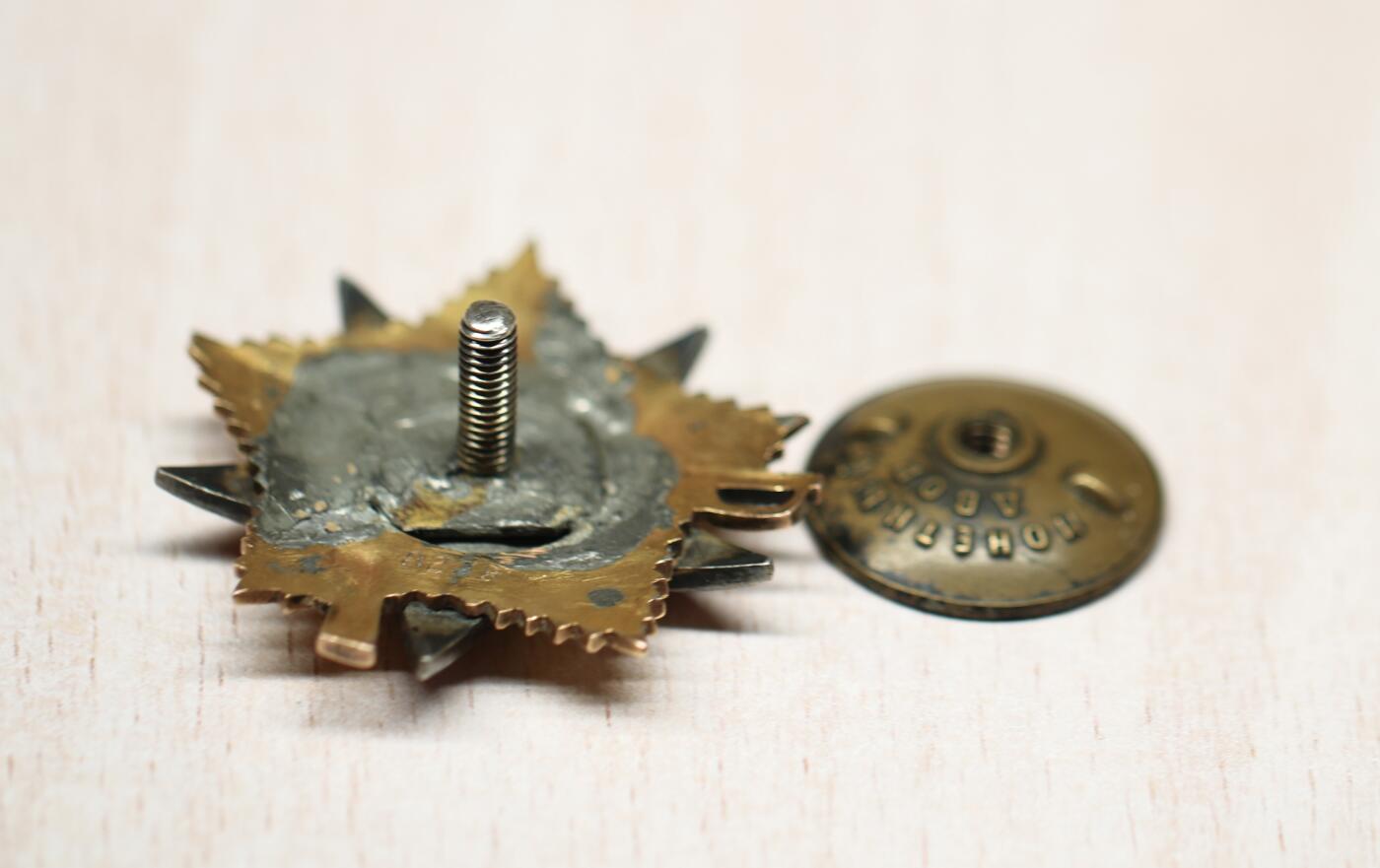 大猫徽章拍卖 第290期 苏联夜航轰炸机飞行员挂改轮42一卫，夜间轰炸事迹。 二卫升一卫