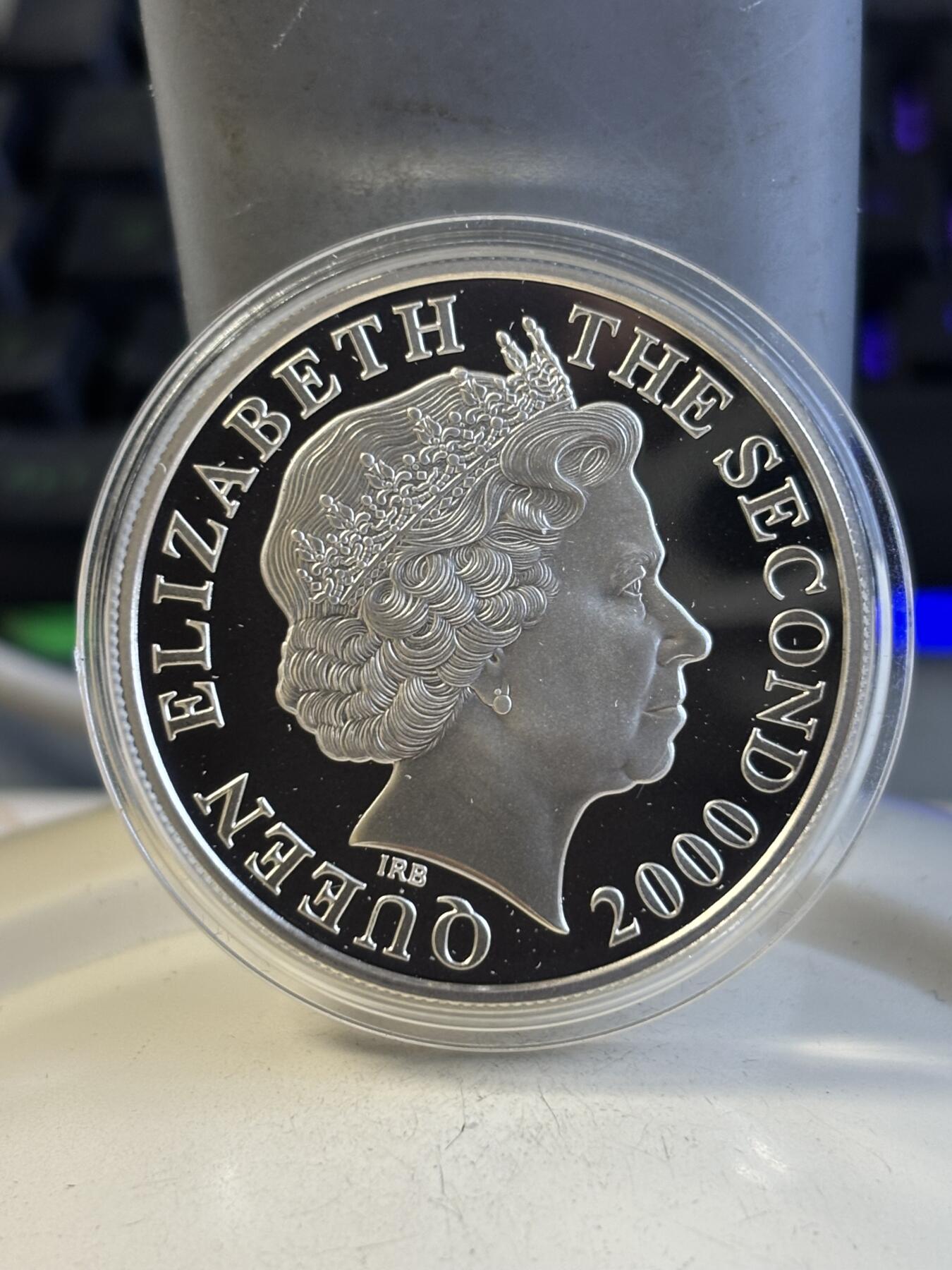 第194期拍卖 泽西1999-2000年千禧年系列地图币镀金纪念银币，925银，28.28克，稍有氧化