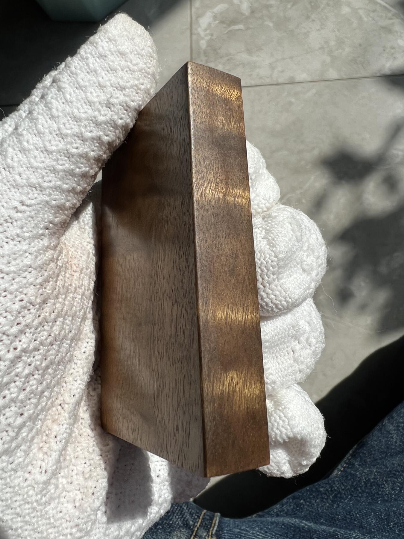 零元拍：NO50金丝楠平安无事牌，3D立体波纹。满水波香喷喷的小金砖，金光闪闪，73/45.5/14MM