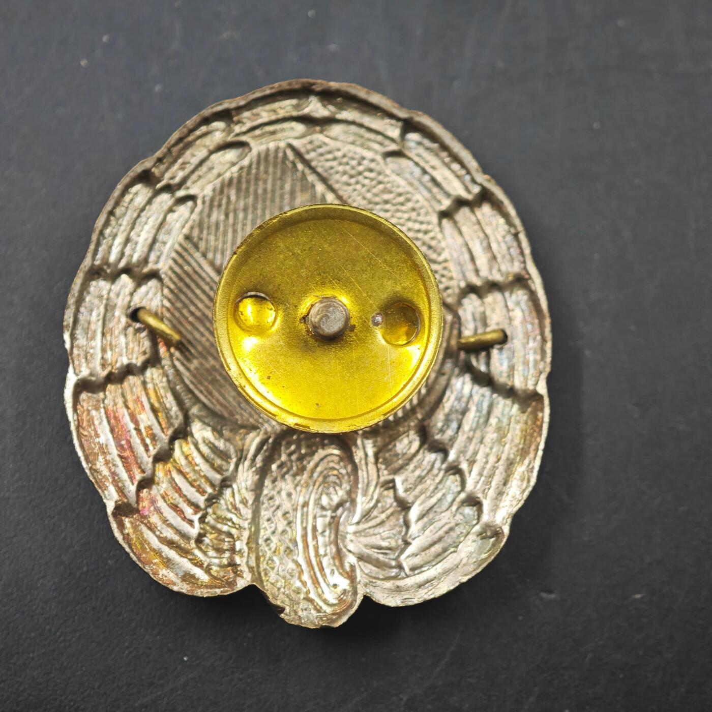 3月20日结束，成斌徽章钱币专场 保加利亚人民共和国汽车运输荣誉奖章铜制珐琅