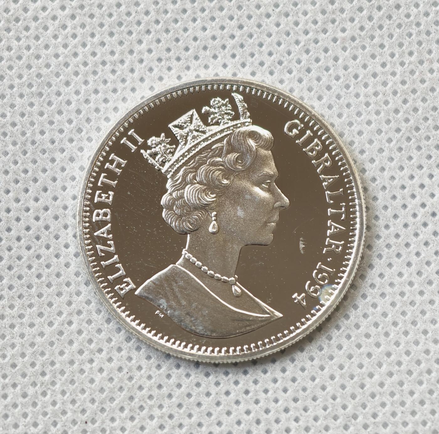 甄臻铺-世界币章拍卖（第55期），3月28日甄品场（直播拍卖）拍品征集中，送拍享返佣金等优惠多多