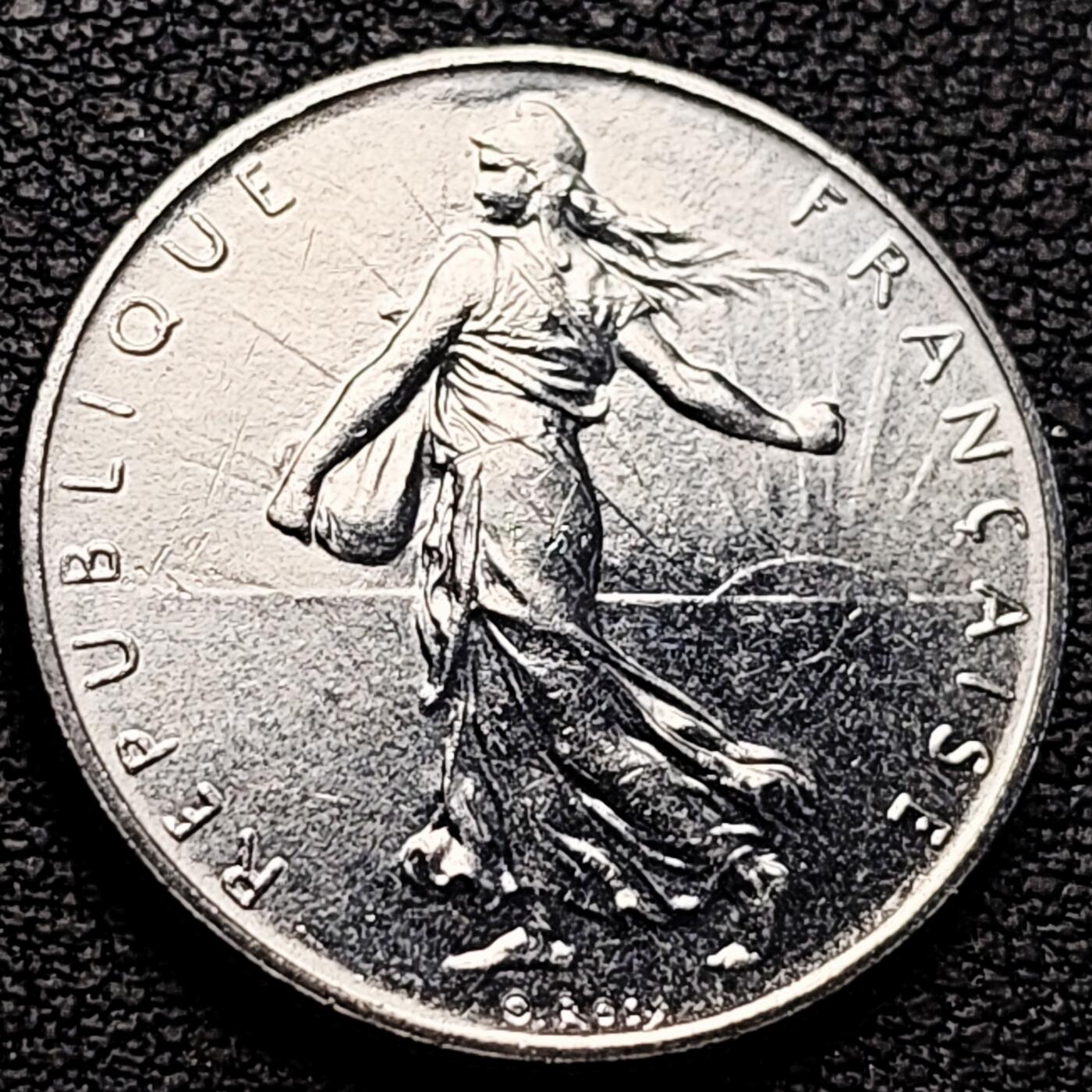 泉币菌-第214场-拍品多 请提前出价（工作最近较忙 发货不及时，望理解） 。