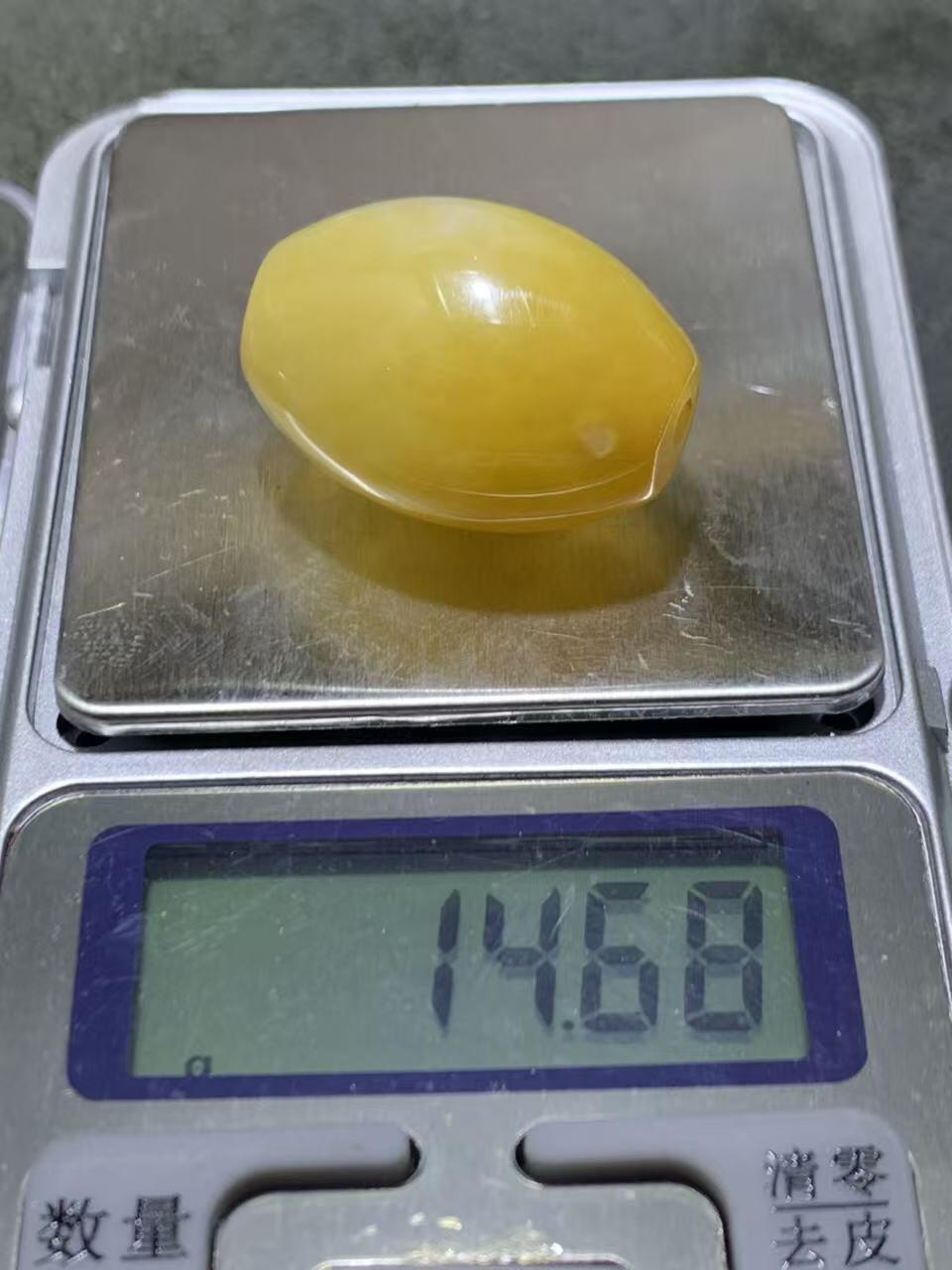 精美冰飘冻料战国红玛瑙随形桶珠一颗