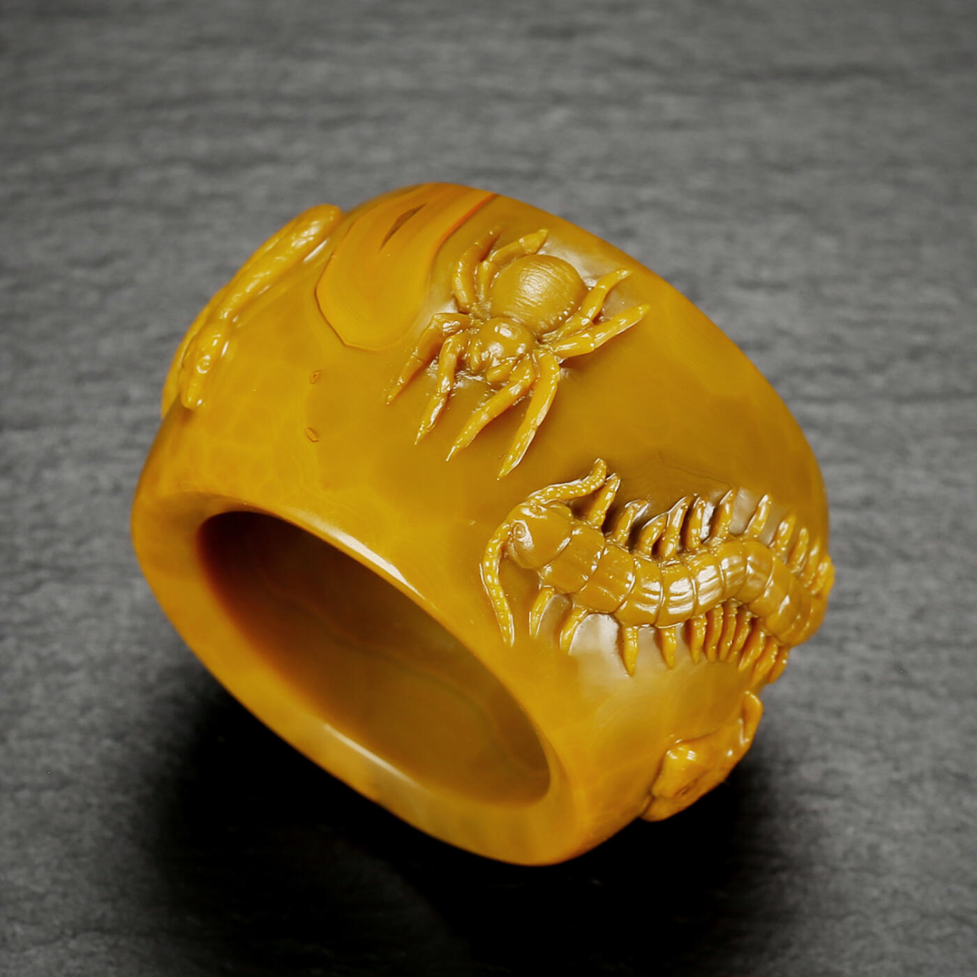 碧月说宝.君子怀瑾·当代和田玉清风专场(三) 李文卓 巧雕扳指