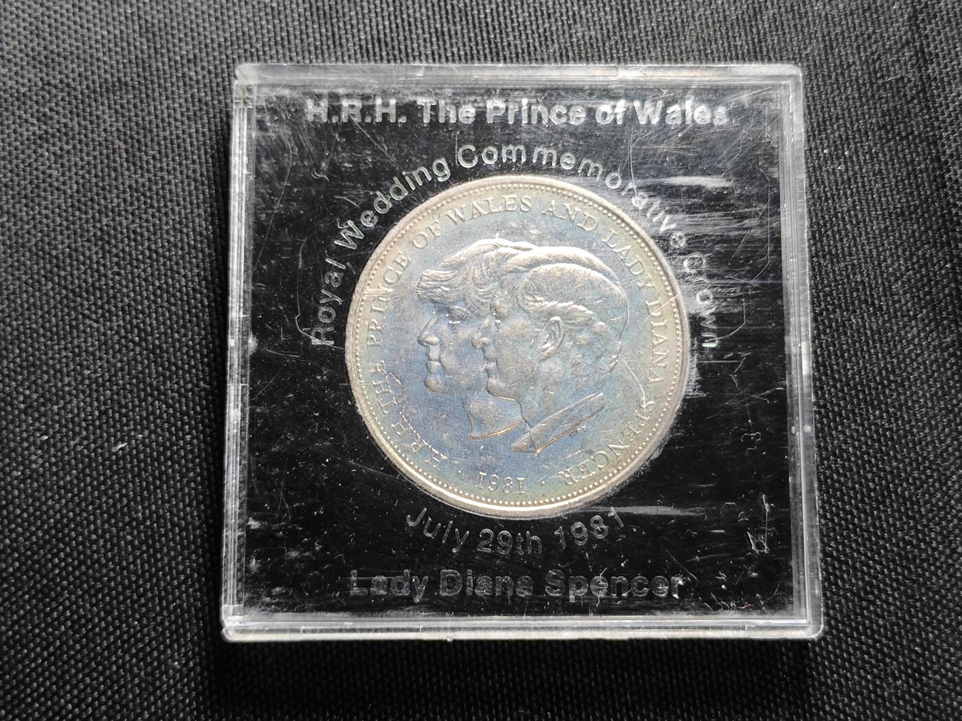 KK钱币收藏小铺   套币专场 2月预留时间 周末发货  英国克朗币 带盒