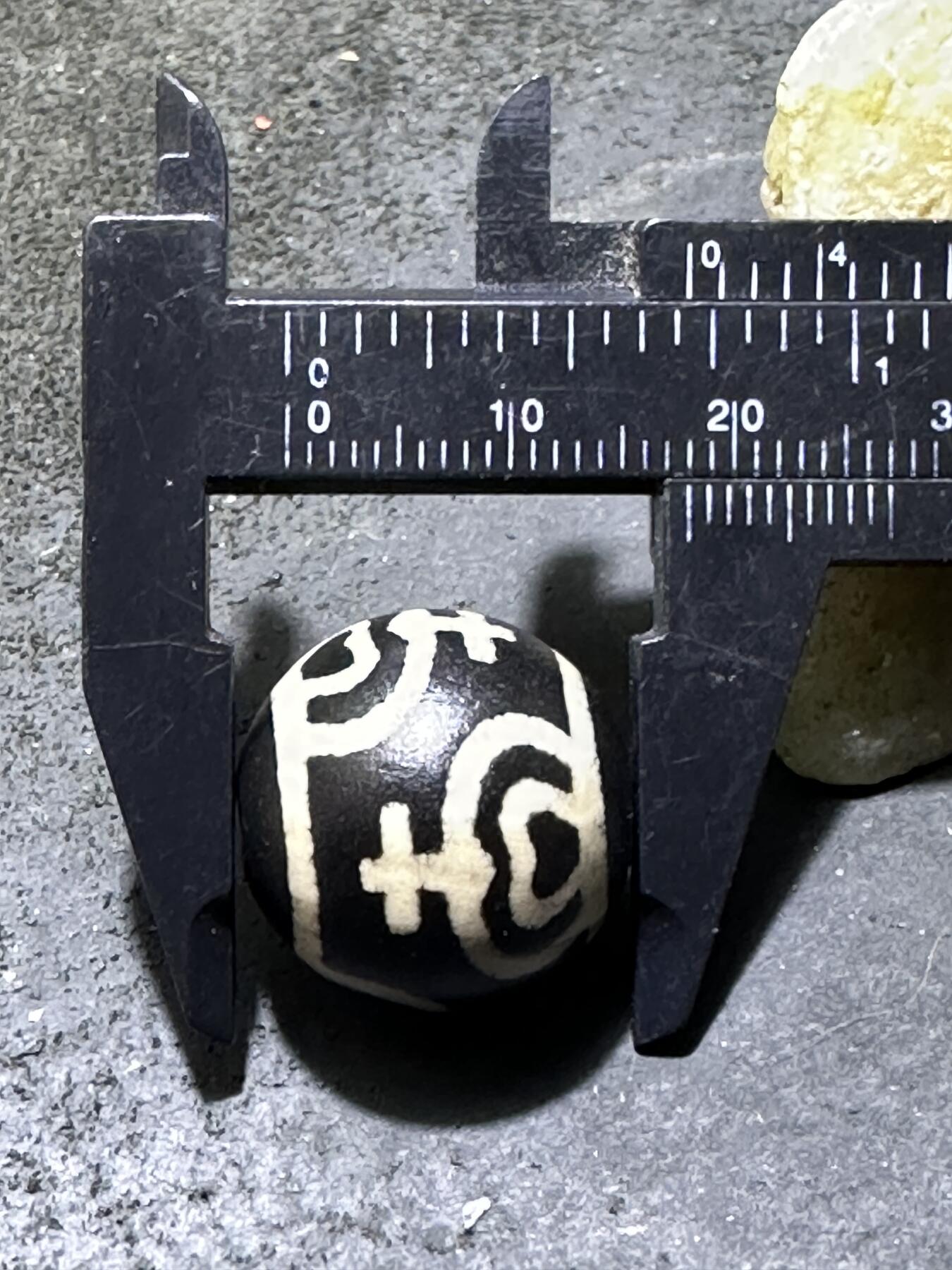 仅此一颗，藏传宝瓶天珠一颗