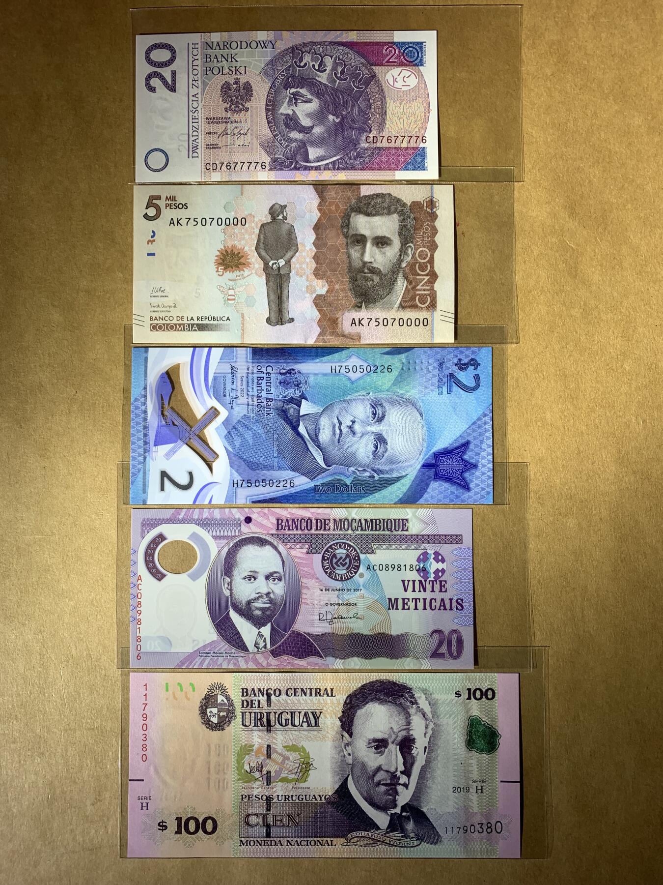 【礼羽收藏】🌏世界钱币拍卖第131期 全新UNC 外币 5张 无4号码