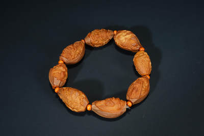 上海都达杂项专场90【全场包邮】  名家 橄榄核雕《佛魔群仙》手串69-263