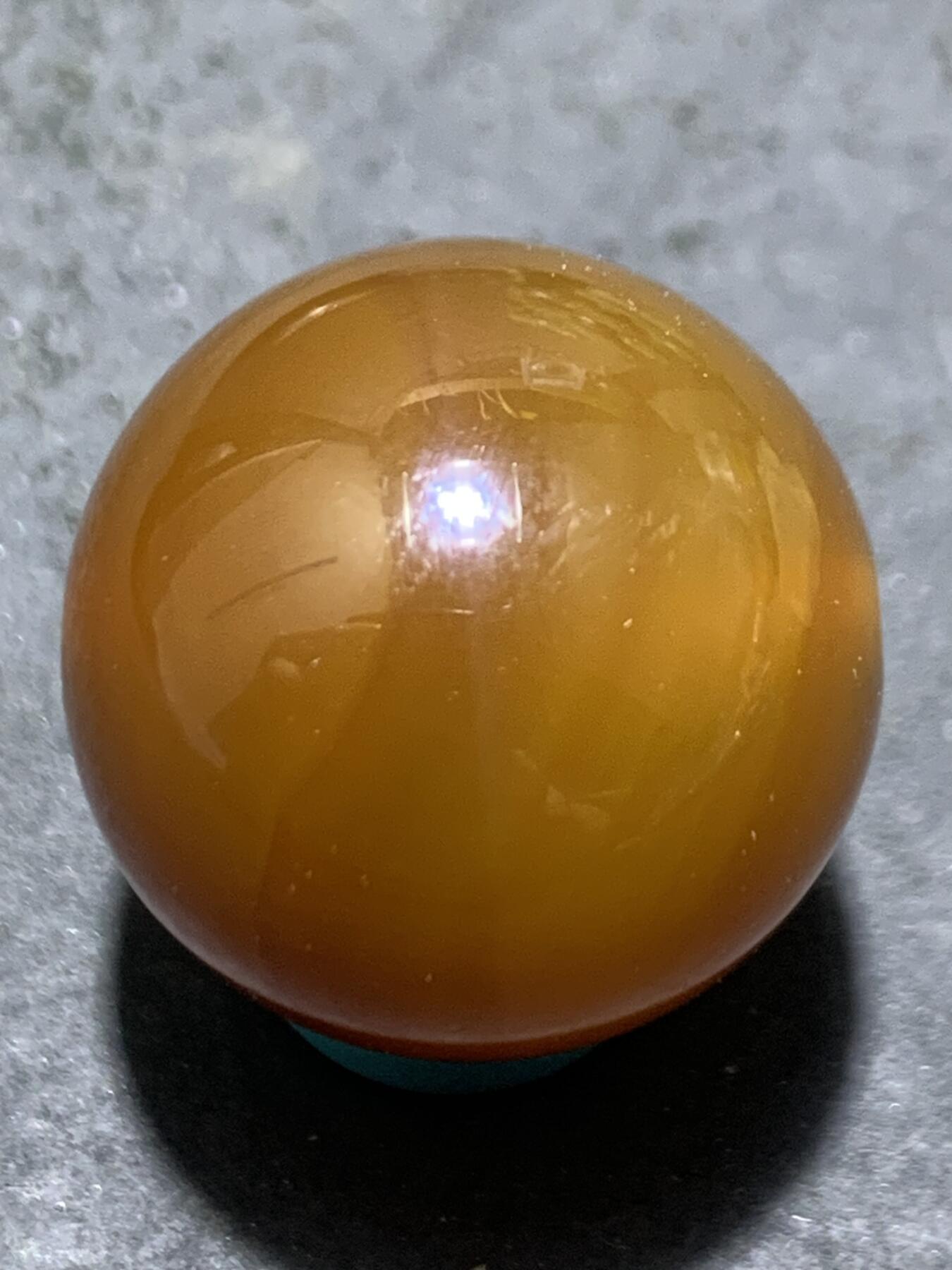 精美北红玛瑙2.0圆珠一颗，