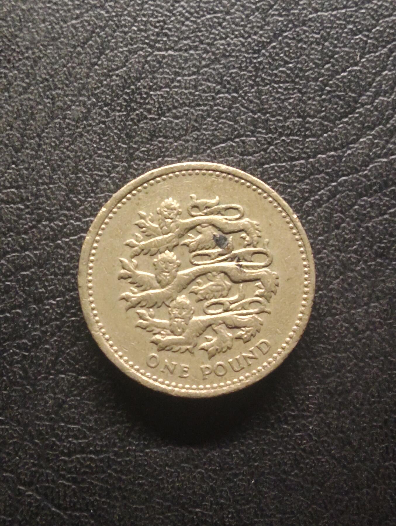 荟藏特别场次第十期——“社长的硬币堆” 英国2002年1镑 苏格兰版本