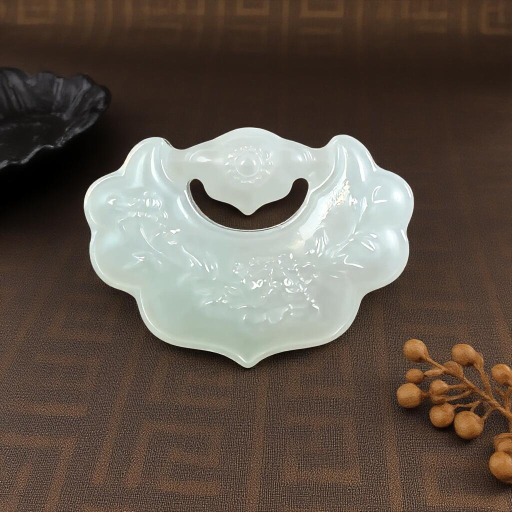 碧月说宝.君子怀瑾·当代和田玉清风专场(四) 白玉花开富贵锁