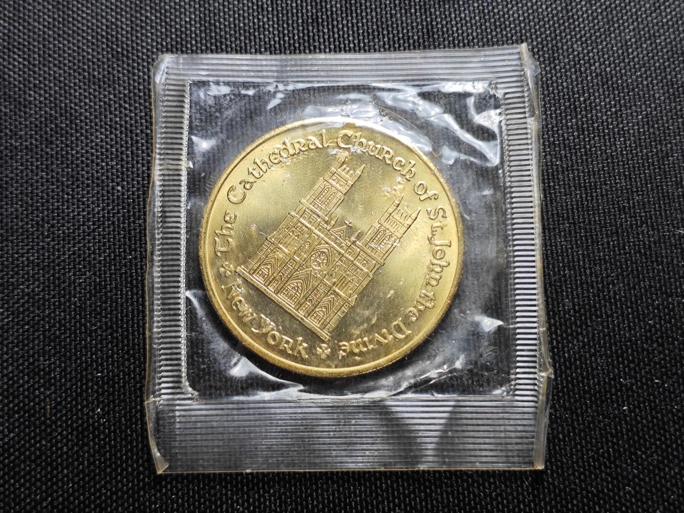 KK钱币收藏小铺   套币专场 2月预留时间 周末发货  纪念章一枚