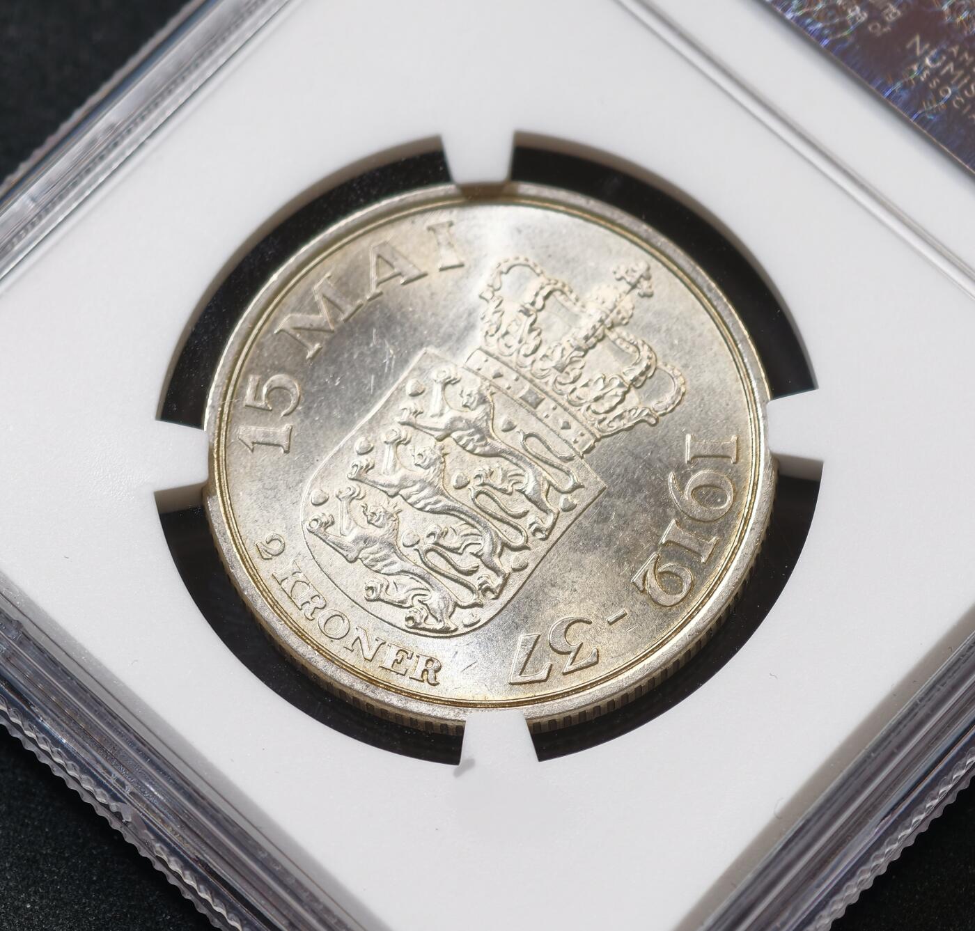 甄臻铺-世界币章拍卖（第55期），3月28日甄品场（直播拍卖）拍品征集中，送拍享返佣金等优惠多多