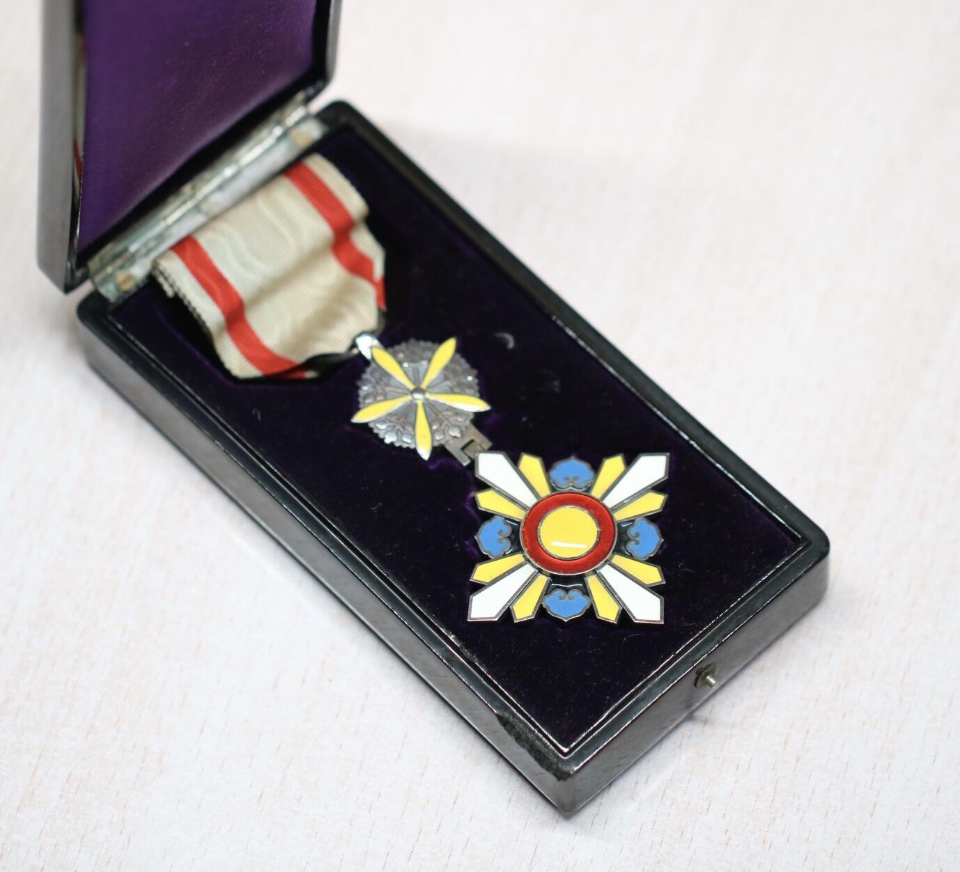 大猫徽章拍卖 第290期 勿忘国耻 勋五位景云章