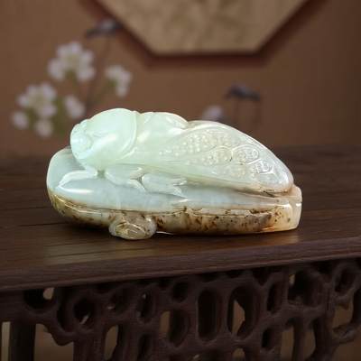 碧月说宝.君子怀瑾·当代和田玉清风专场(四) - 和田玉山料一鸣惊人挂件