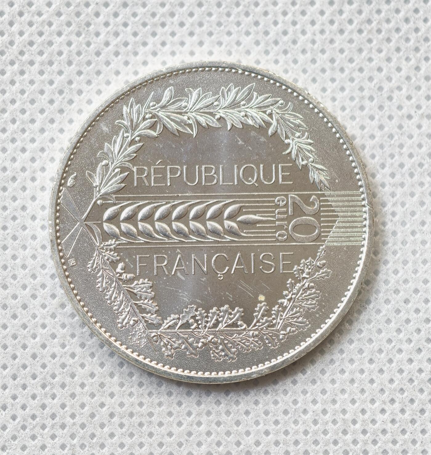 甄臻铺-世界币章拍卖（第55期），3月28日甄品场（直播拍卖）拍品征集中，送拍享返佣金等优惠多多 2022年法国20欧元小麦精制银币，18克900银