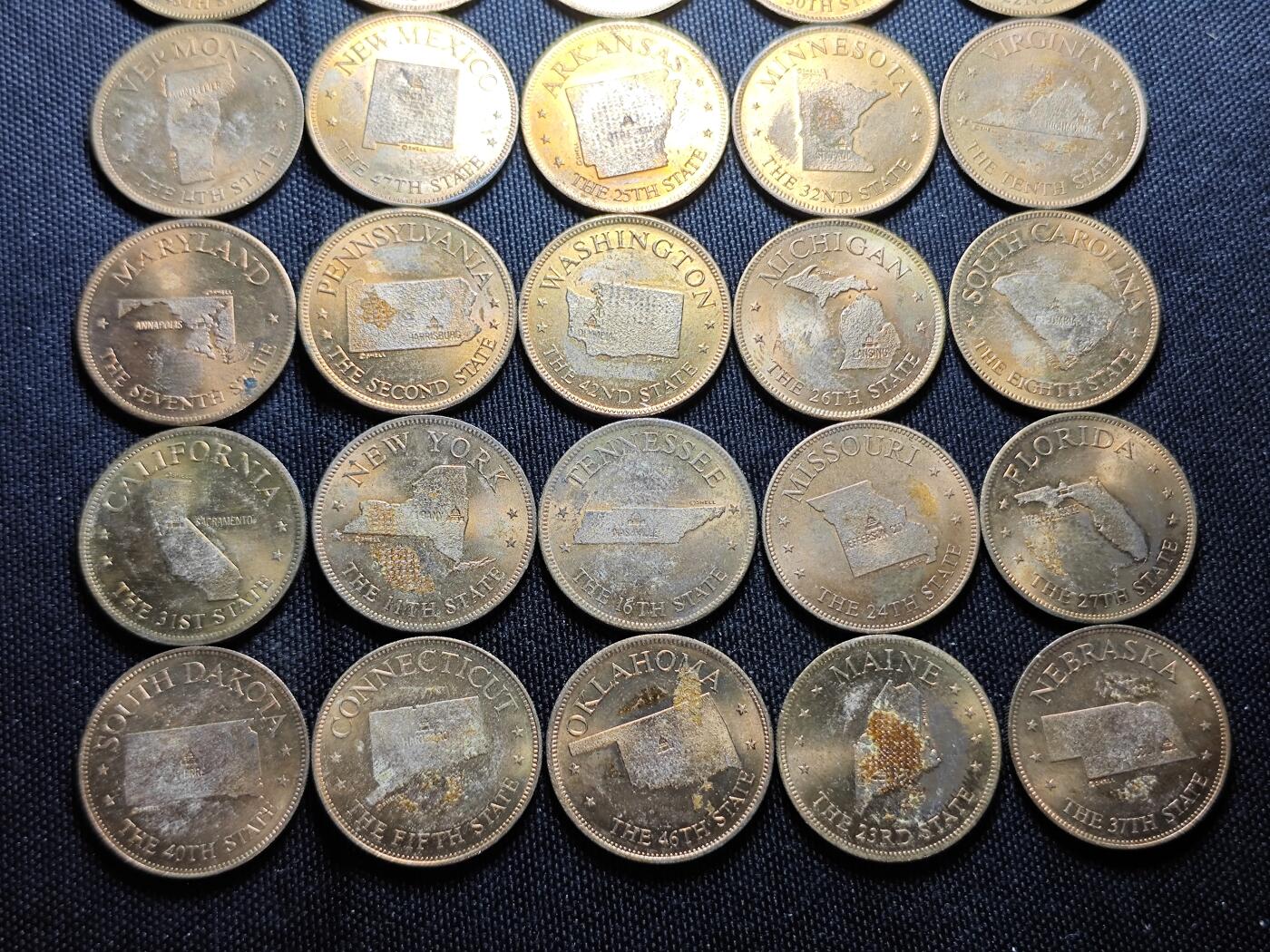 KK钱币收藏小铺   套币专场 2月预留时间 周末发货  美国洲纪念章50枚一组