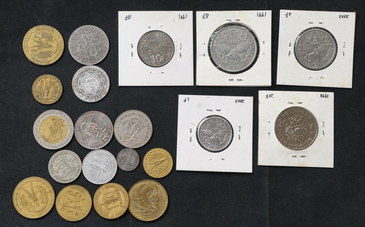 甄臻铺-世界币章拍卖（第55期），3月28日甄品场（直播拍卖）拍品征集中，送拍享返佣金等优惠多多 法属国家及非洲金融共同体法属国家硬币20枚（含法属新喀里多尼亚5枚，法属摩洛哥2枚，法属西非2枚，非洲金融共同体法郎1枚）