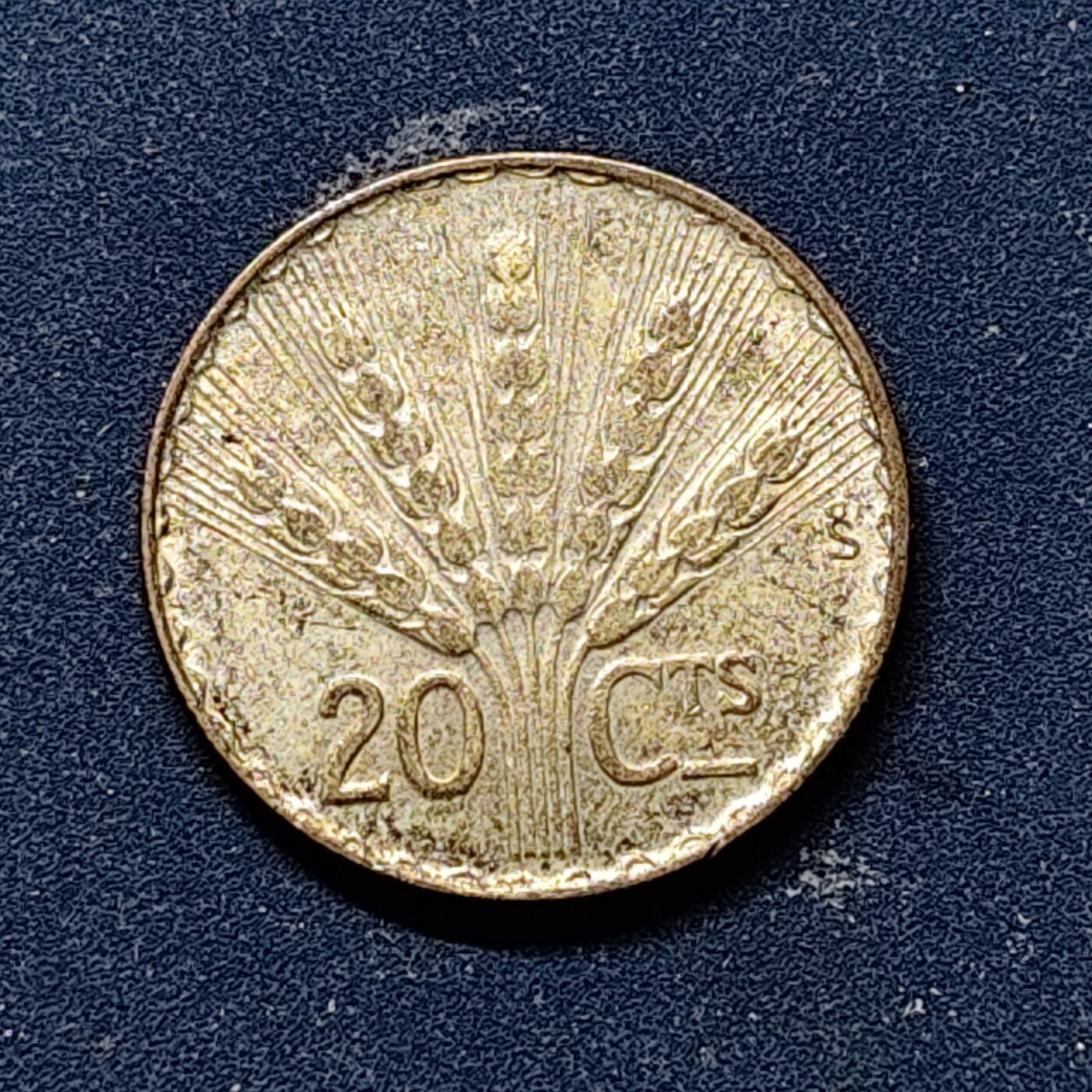 【全场包邮】纯粹捡漏拍514场 乌拉圭1942年20分银币【18.5毫米3克72%】